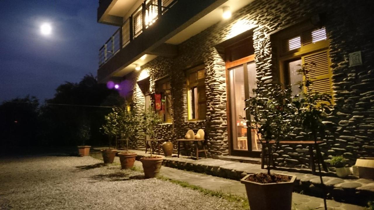 Stone House Homestay Yilan Екстер'єр фото